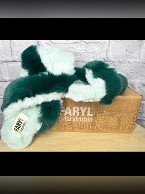 Farylrobin Dark Green & Mint Faux Fur women Sz 5